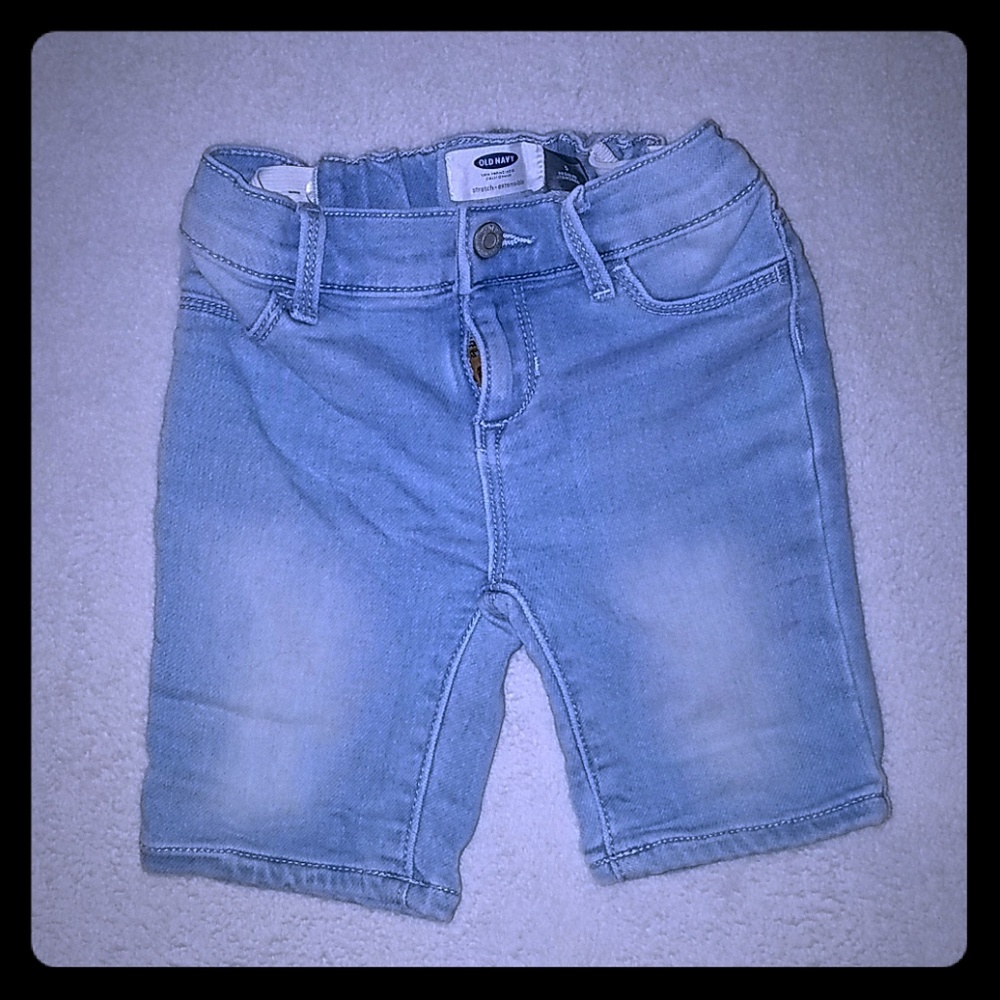 EUC Old Navy Girls Bermuda Shorts sz 5